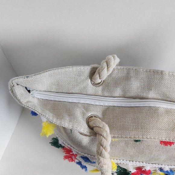 NWOT large Canvas Tote Beach bag colorful tassels - Picture 10 of 14